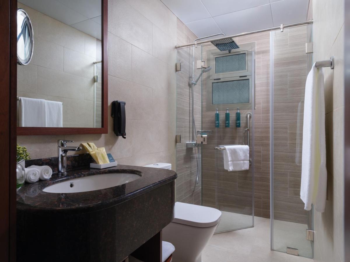 Doubletree By Hilton Muscat Qurum Exterior photo